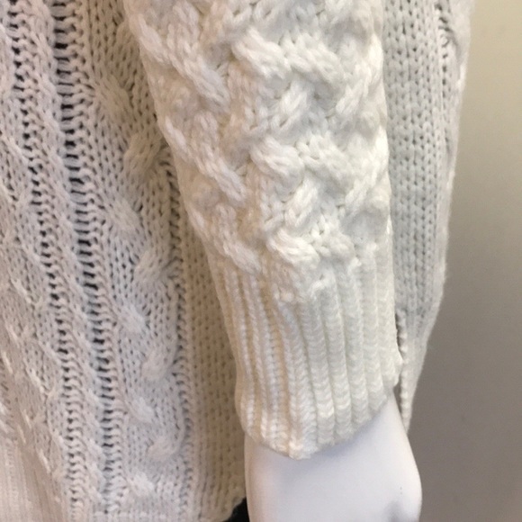 Ivory Cable Knit Sweater - 5 ⭐️ Rated! - Picture 6 of 8